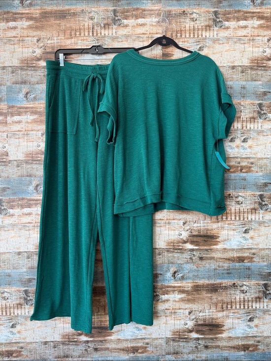 Zenana Outfitters Pants - Relaxed Lounge Set - Emerald Green Women's Pants & Top